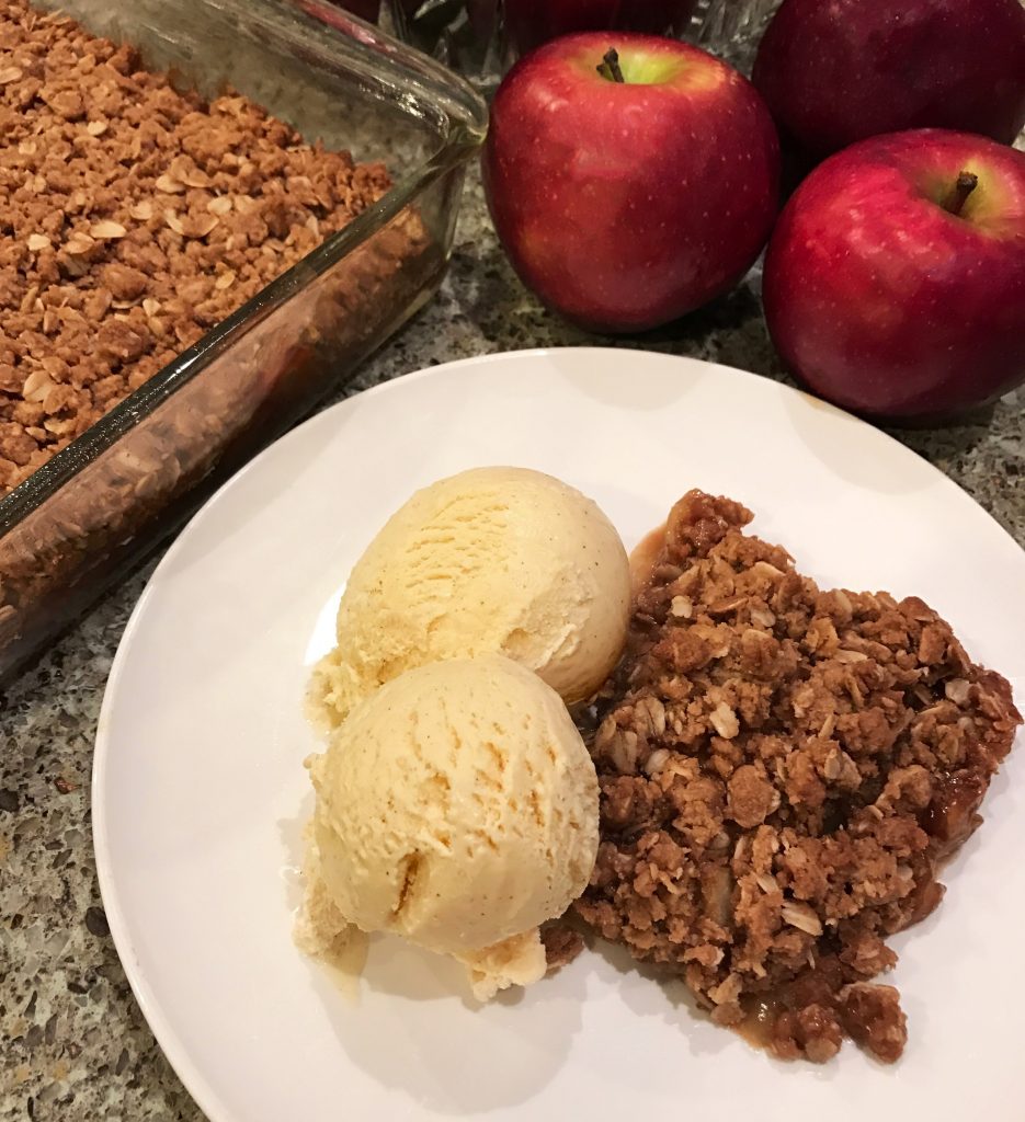 cinnamon w/ apple short